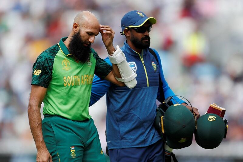 Hashim Amla retired from the Proteas' opening match after being hurt by a ball from England's Jofra Archer.