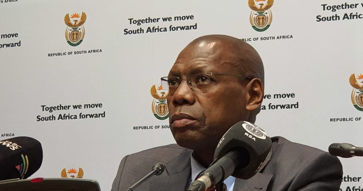 Mkhize Vip Protection 'We are not past anything,' says Mkhize as WHO's 'surge team' arrives